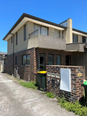 Entire Home close to Airport